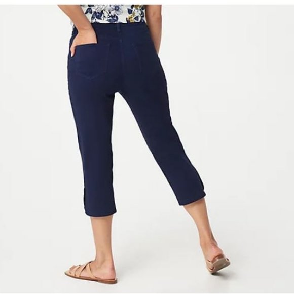 Denim & Co Tulip Snap Hem Denim Capri  8269 - Picture 2 of 3